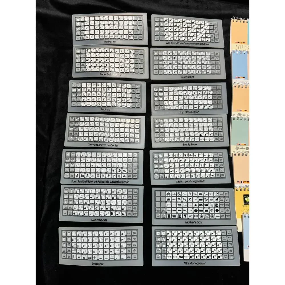 Cricut HUGE LOT 16 Cartridges, Books, Keypad Covers + Jukebox Cartridge Station